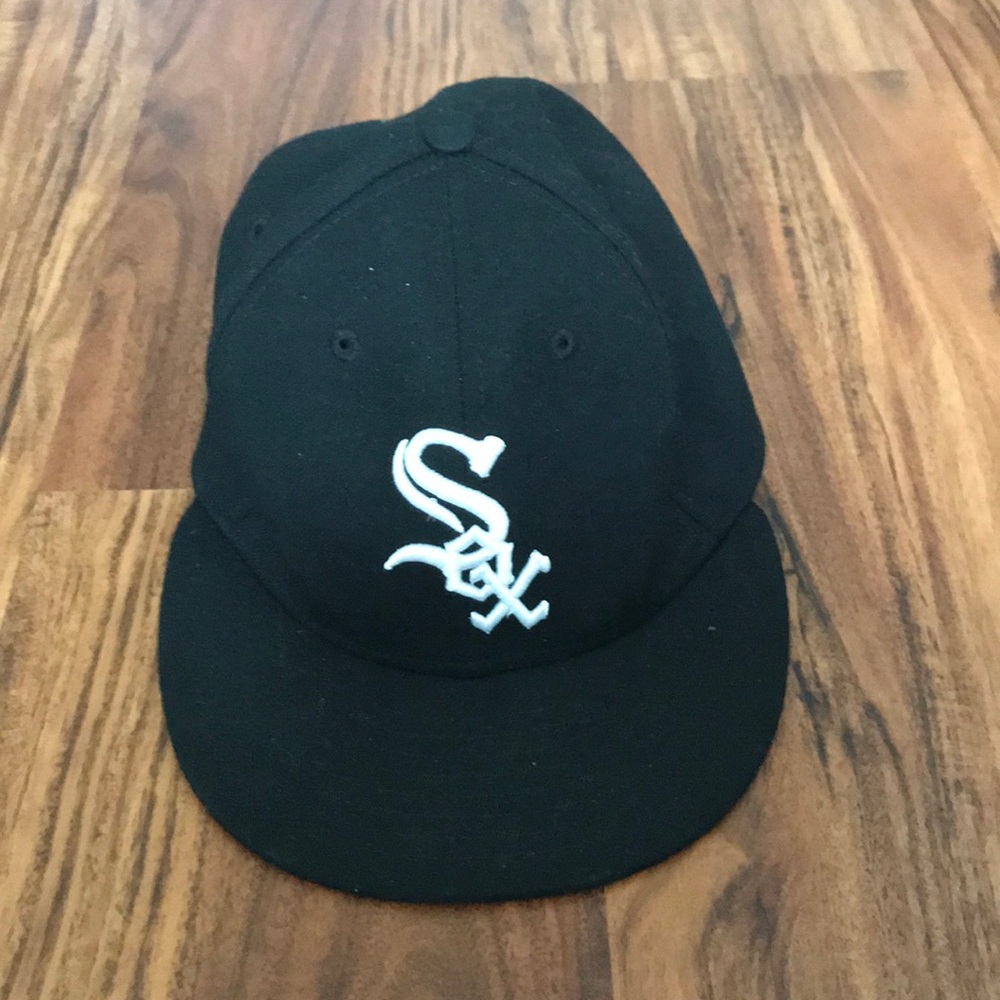 Sox; baseball cap; black; flat cap
